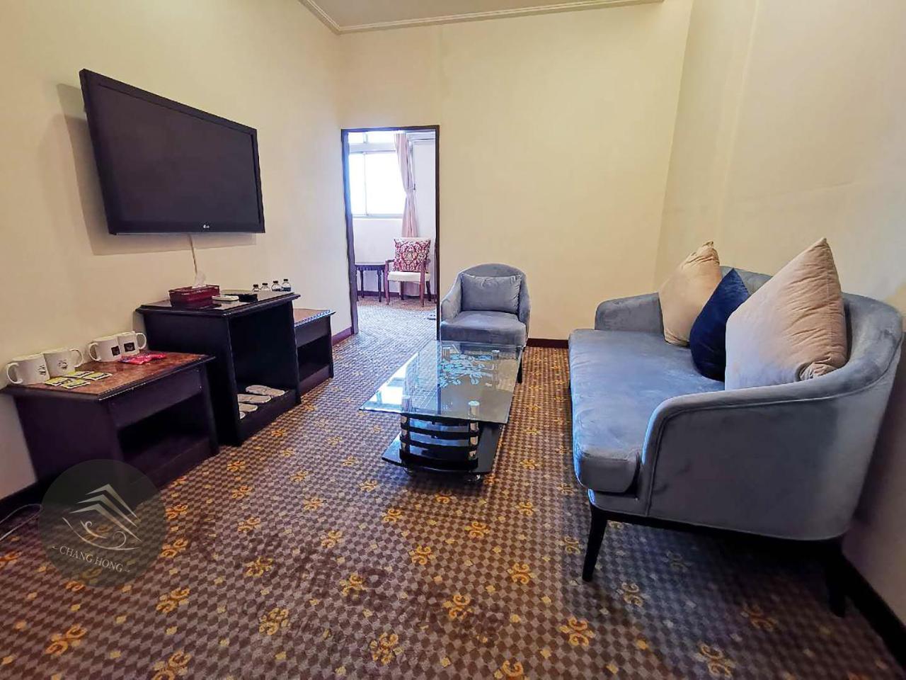 Chang Hong Hotel Jinning Eksteriør billede