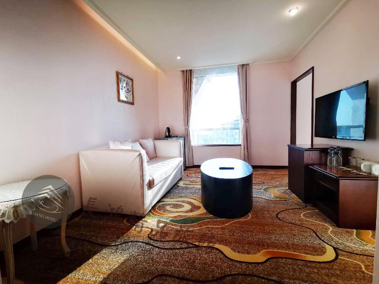Chang Hong Hotel Jinning Eksteriør billede